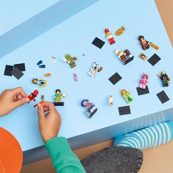 Конструктор LEGO® Мініфігурки. Серія 29. Веріся 111. Таємнича коробка, 8 деталей (71052) (71052 v111)